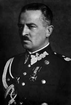 Janusz_Głuchowski_1938 -Domena publiczna -Wikipedia